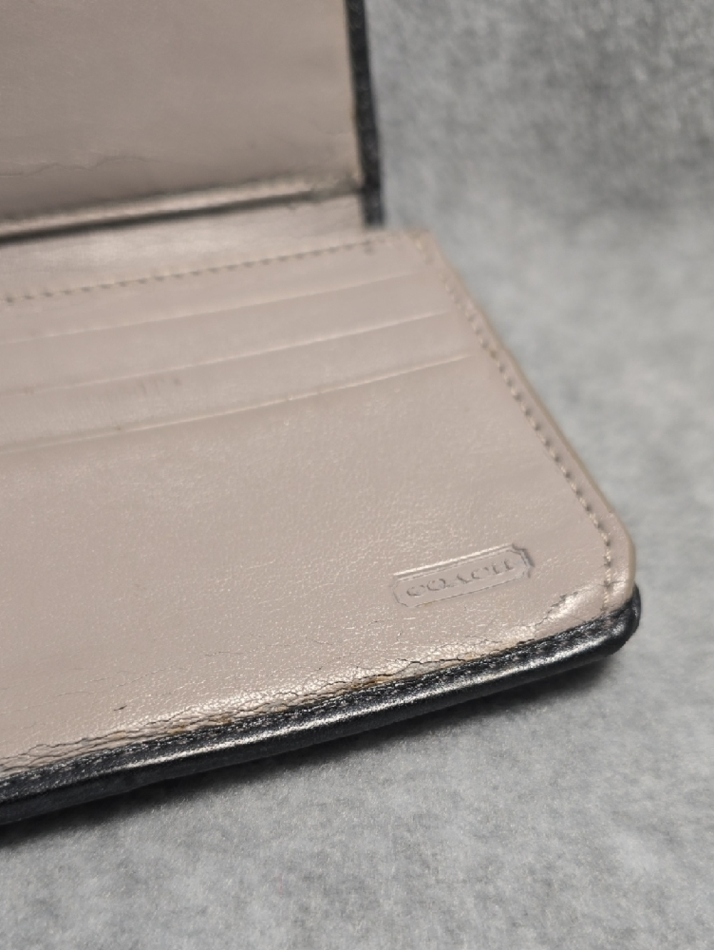 Coach Vintage Signature Canvas Pleated Leather Flap Bifold Wallet - Picture 5 of 16